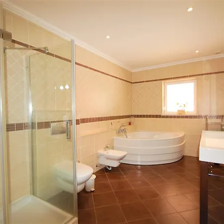 Villa Rosa Clara Lux - Swimming Pool_aircon_wi-fi *